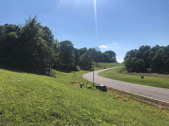 4th image of 2088 Duncans Retreat Dr