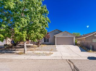 9105 Skylight Ave SW, Albuquerque, NM 87121