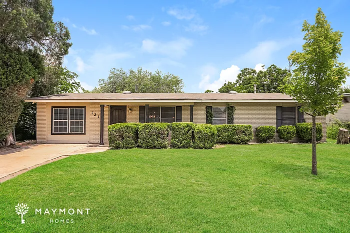 4 bed, 2.5 bath, 1548 sqft, $1,545 — Photo 1
