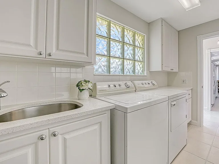 5852 Helicon Pl — Photo 24