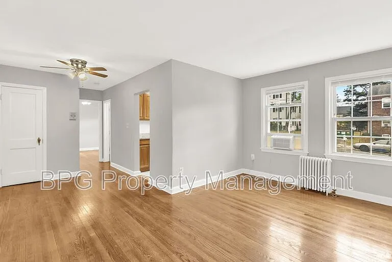 5721 11th St N #7 — Photo 1