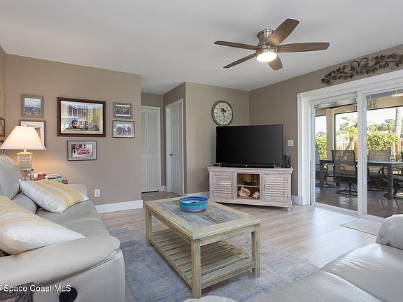 4th image of 303 La Palma Ln