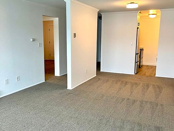 5th image of 2001 Westlake Ave N Unit 23