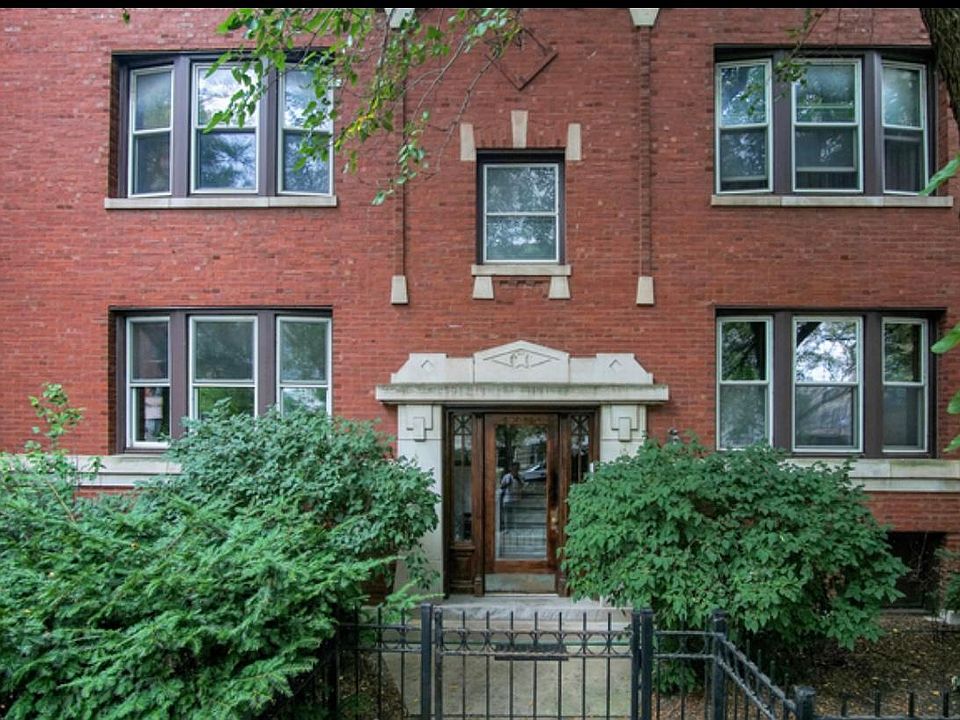 1st image of 805 W Belle Plaine Ave APT 203