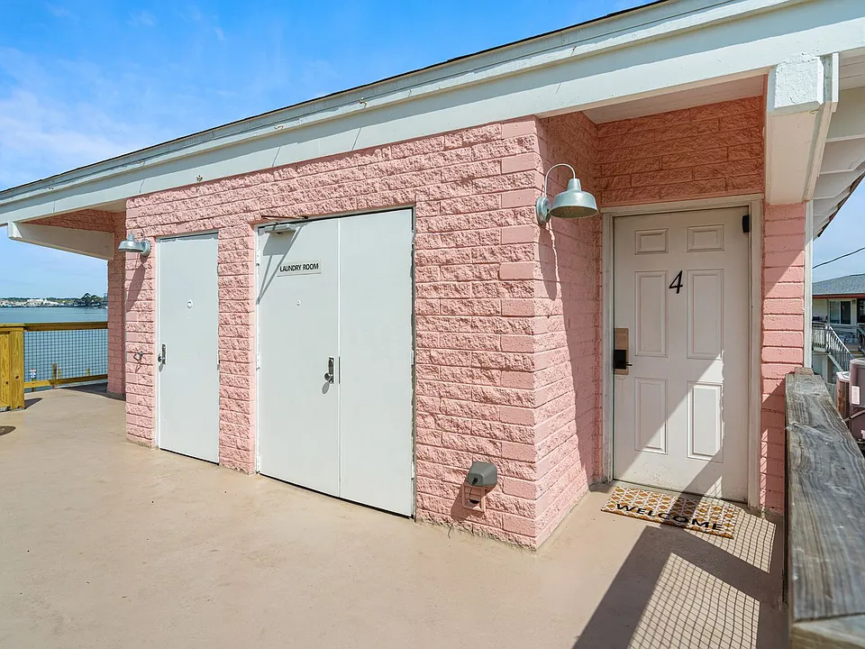 334 Bluefish Dr #4