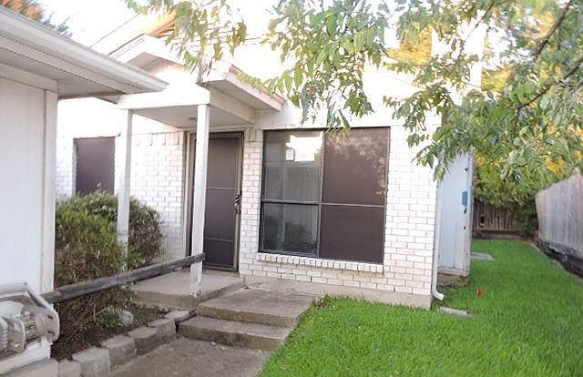 1st image of 6435 Woodbeach Dr
