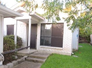 6435 Woodbeach Dr, Fort Worth, TX 76133