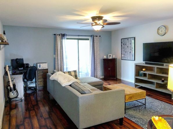 899 Merritt Dr APT 1B