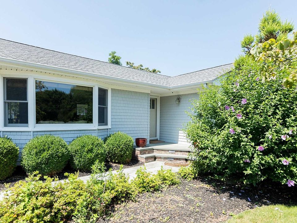1st image of 150 Meadow Ln