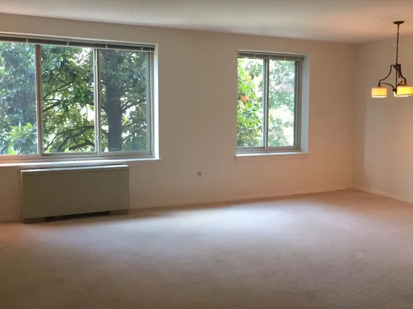 3000 Spout Run Pkwy APT A304, Arlington, VA 22201