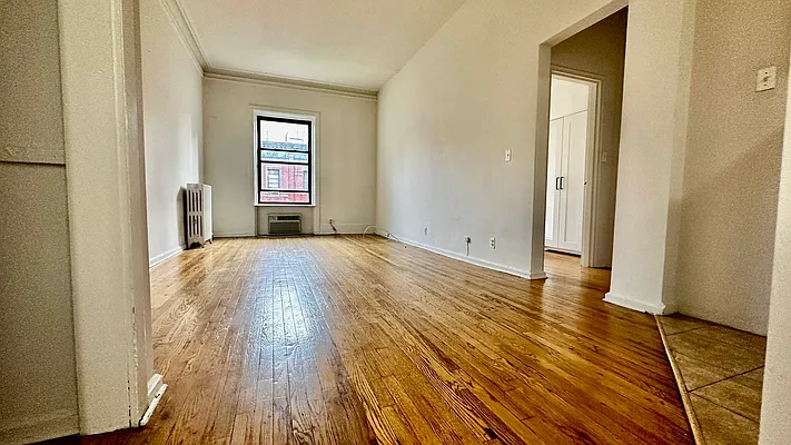 Rented by HOLTON REAL ESTATE INC. | media 24