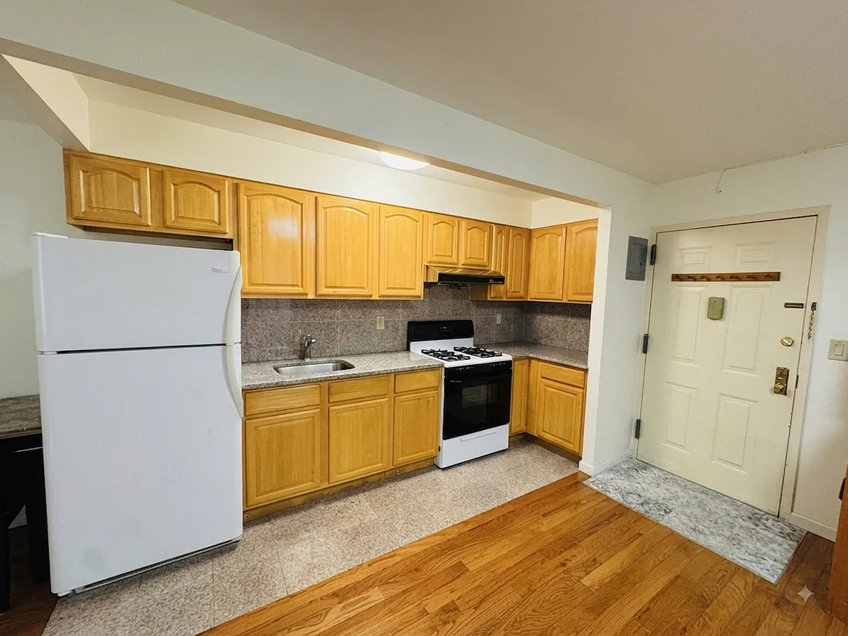 2 bed, 780 sqft, $2,800 — Photo 3