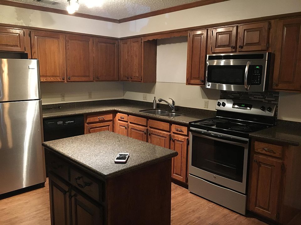 1st image of 1824 S 8th St #116