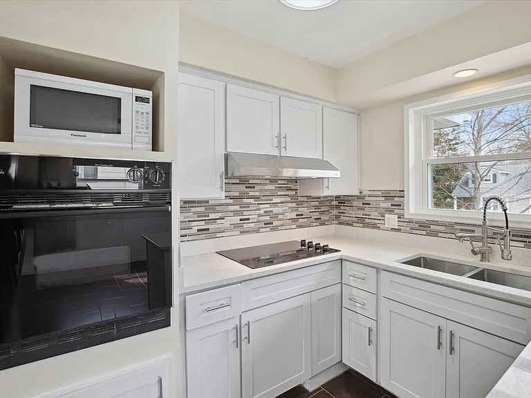 2728 Yost Blvd — Photo 22