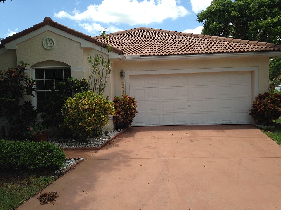 1st image of 11038 NW 46th Dr