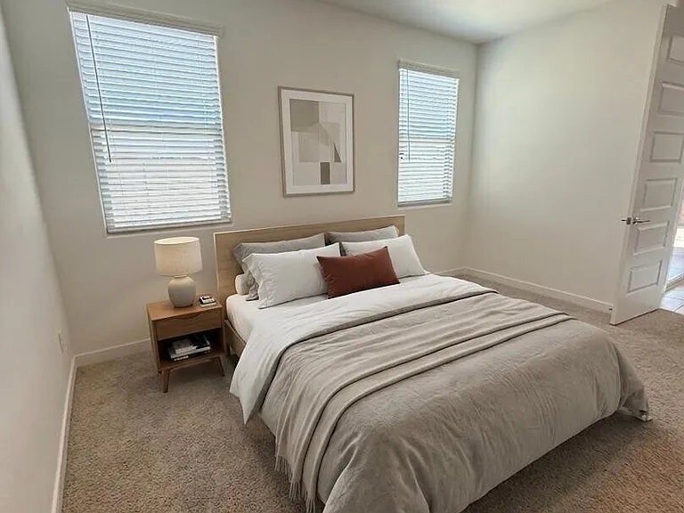 3807 S 65th Ave — Photo 8