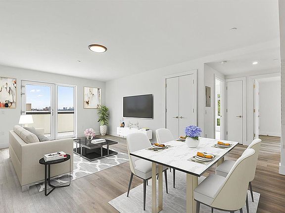 2nd image of 3333 Giles Pl APT 103