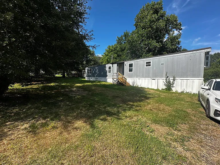 155 Ashley Brook Ln — Photo 4
