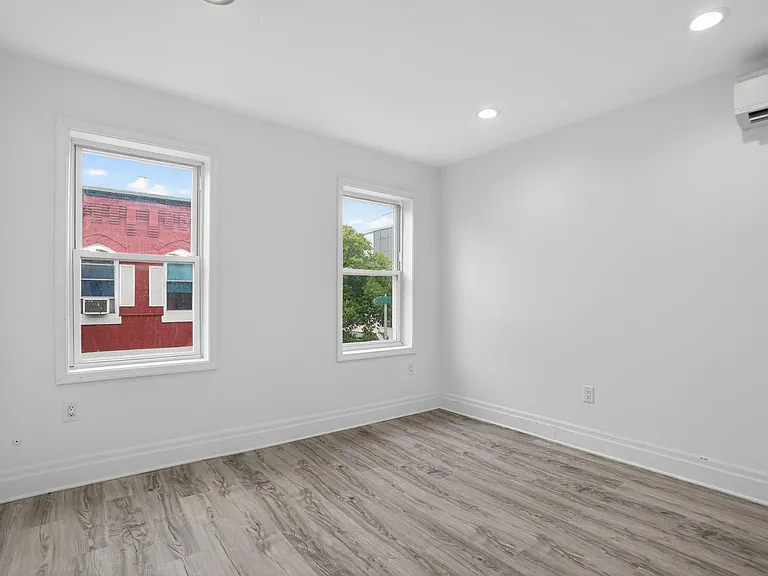 1302 N Dover St — Photo 19