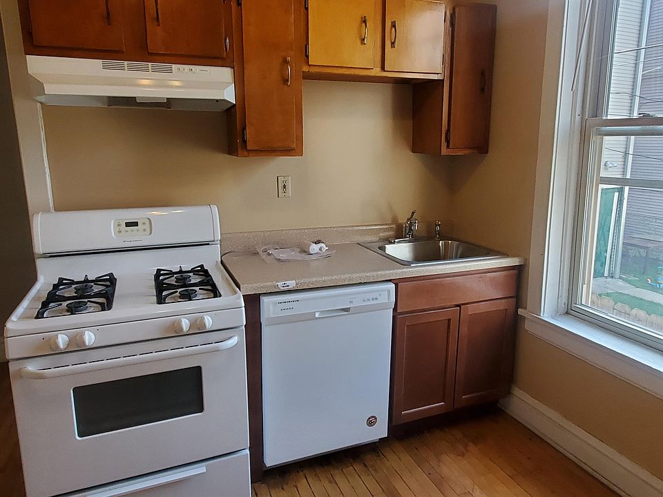 1st image of 2604 N Spaulding Ave #1N