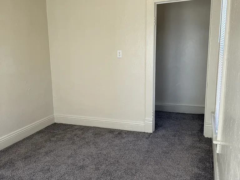 215 S 2nd St — Photo 5