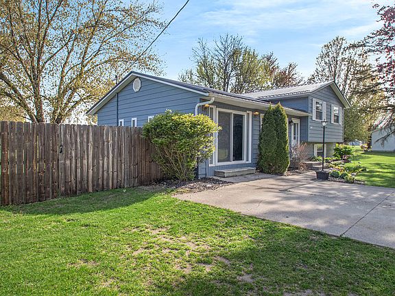 2nd image of 10382 Cecelia St