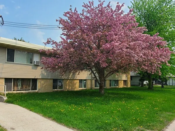 1115 18th Ave S #20, Grand Forks, ND 58201