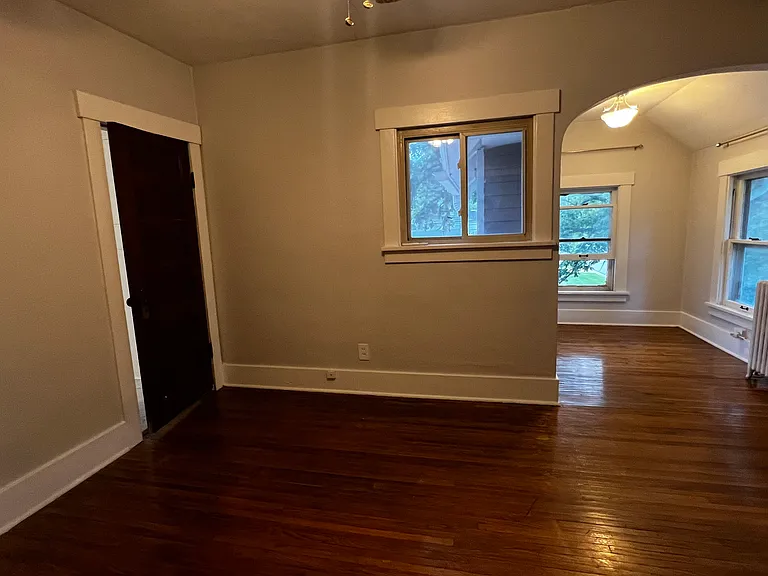 721 Clark Ave — Photo 27