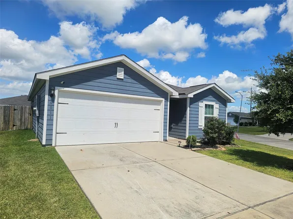 6011 Treasure Cove Rd, Cove, TX 77523