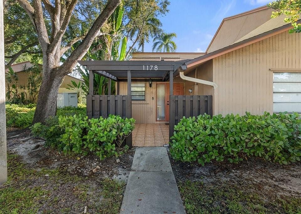 1st image of 1178 N University Drive #1178
