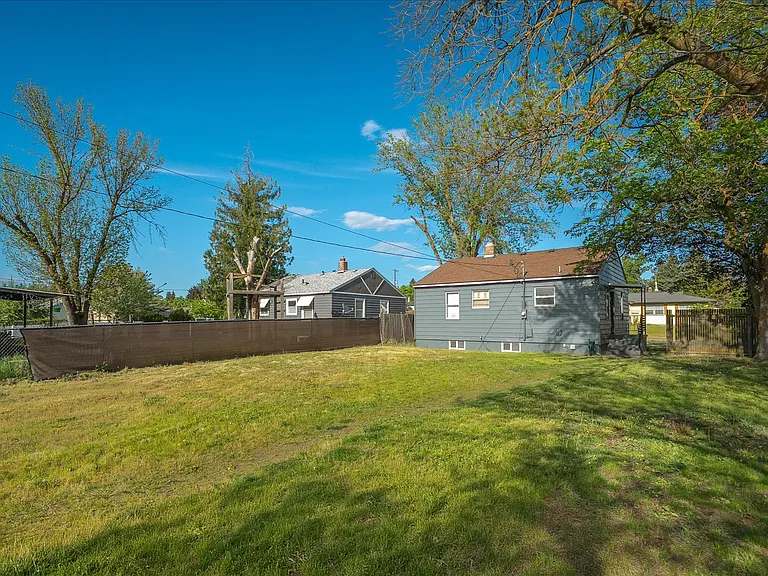 3923 N Walnut St — Photo 28