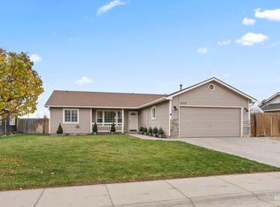 7557 Arlington Dr, Nampa, ID 83687