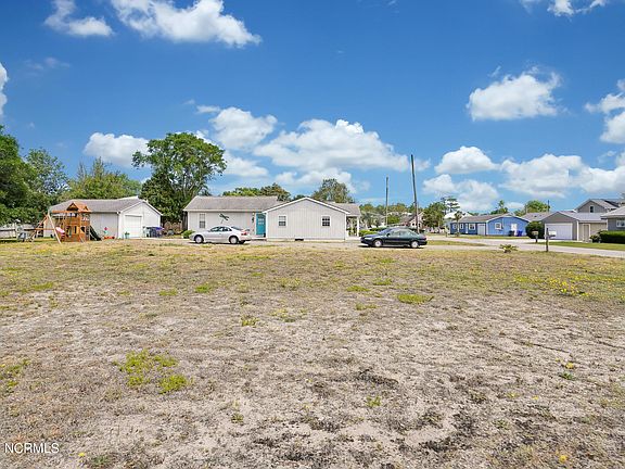 4th image of 600 Clarendon Avenue