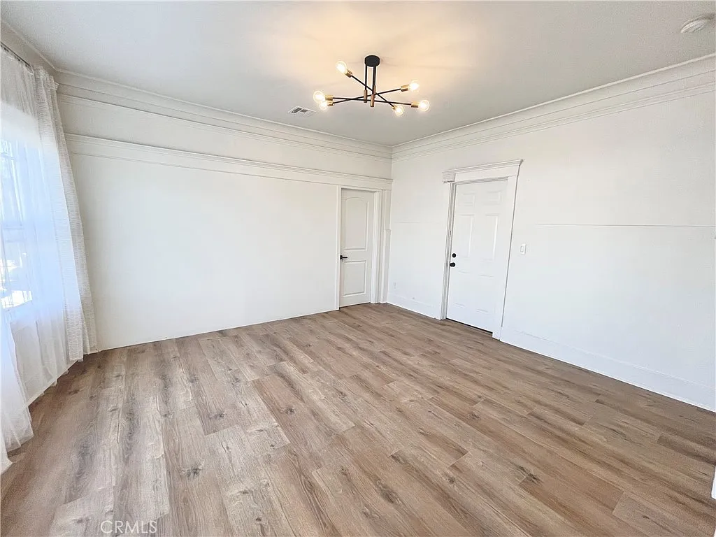 Building Photo - 3109 Raymond Ave #3111