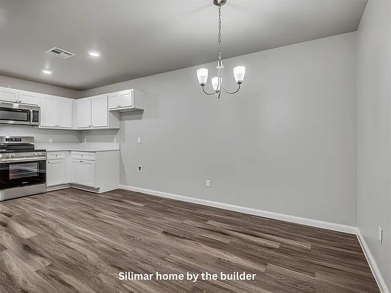 206 Gray St — Photo 17