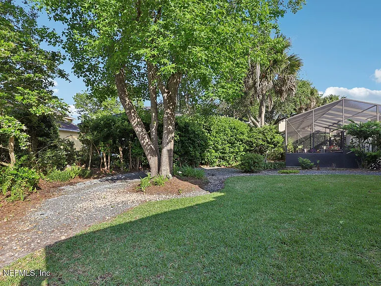 6534 Burnham Cir — Photo 35