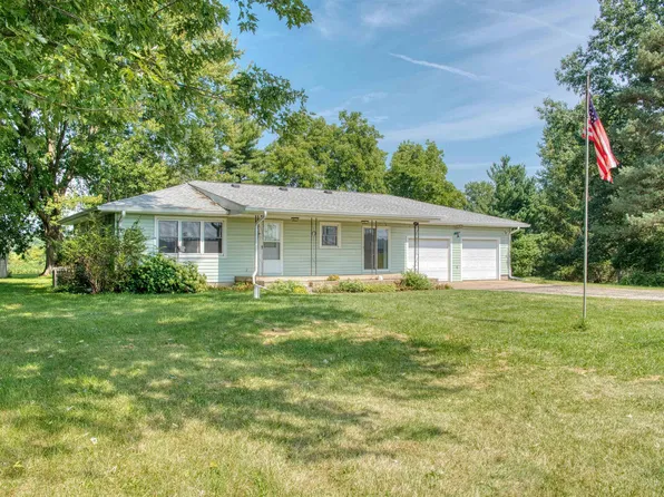 2470 Lyons Rd, Owosso, MI 48867