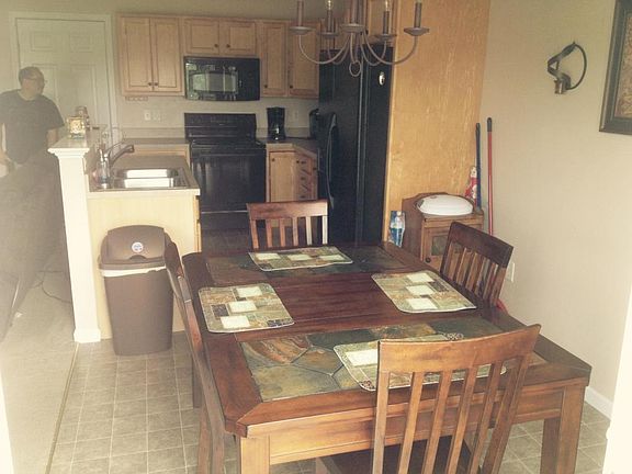 5th image of 18 Granite Dr