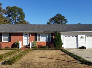 702 Ann St, Mount Olive, NC 28365