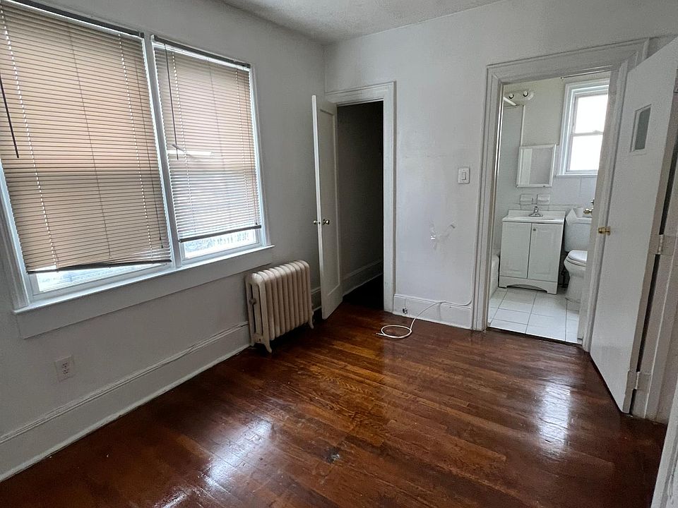 2nd image of 250 S 4th Ave #1