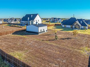 2051 Constitution Ct, Nevada, TX 75173