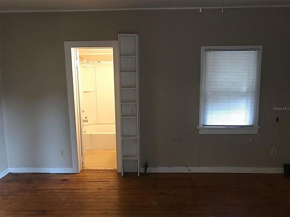 2nd image of 3235 Queen St N #2