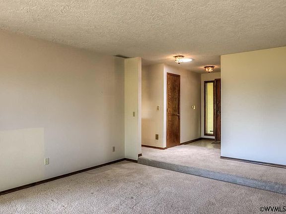 5th image of 1404 35th Ave NW