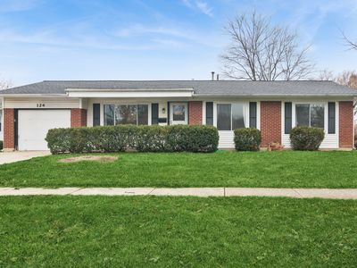 124 Braemar Dr, Elk Grove Village, IL, 60007