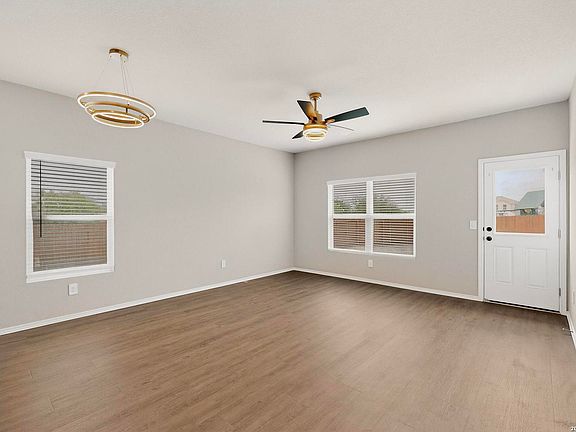 4th image of 3038 Laguna Cliffs