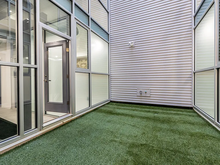 1541 N 6th St #1 — Photo 33