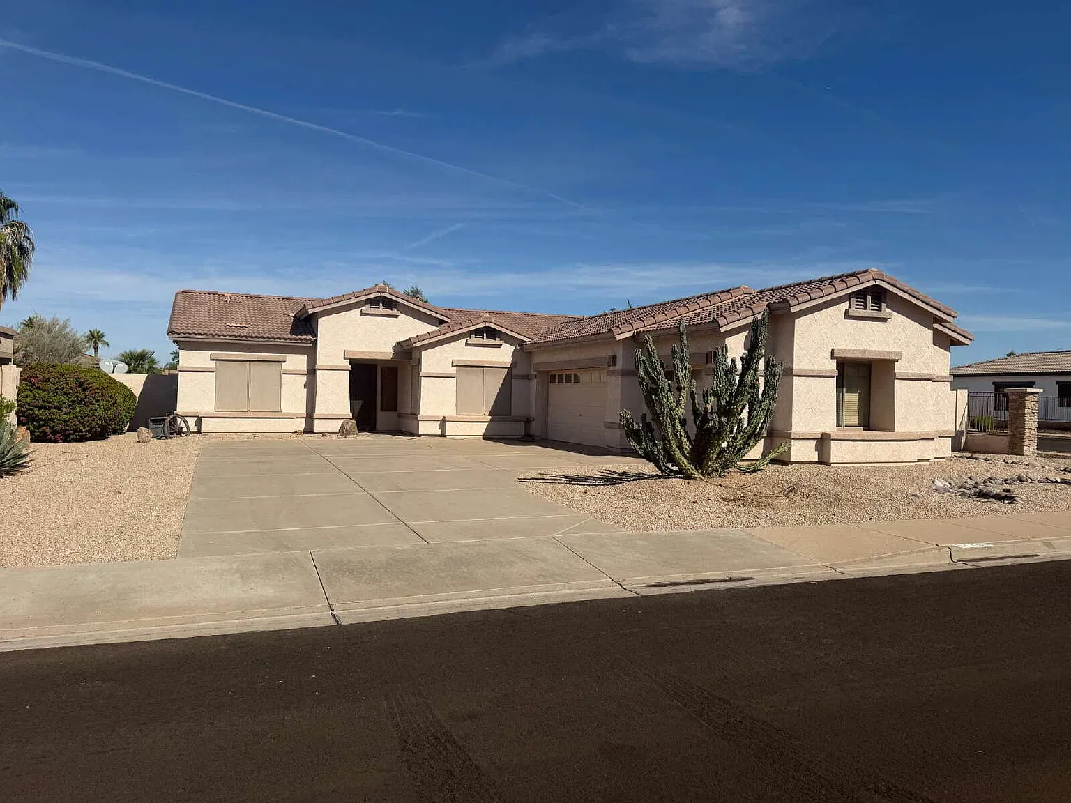 3 bed, 2.0 bath, 1826 sqft, $2,495 — Photo 1