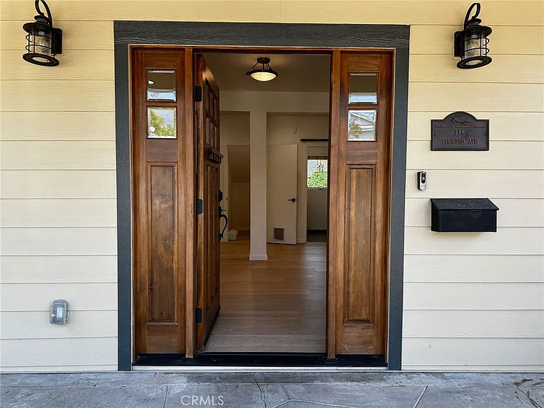 448 Linwood Ave — Photo 2