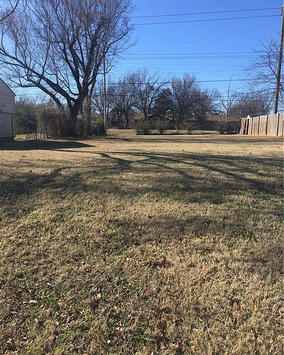 2nd image of 2217 Doris Ave