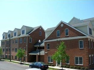 2252 S Garfield St, Arlington, VA 22206